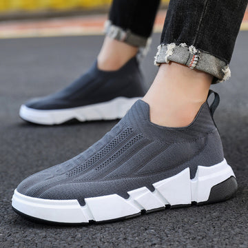 Spring Men's Casual Sports Shoes With Flyknit Mesh Upper And Sock Cuffs - Slip-on